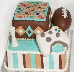Birthday Cake Games on Game Theme Birthday Cake With Scrabble Board  Chess King Piece