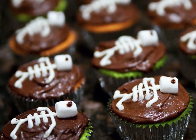 Halloween Skeleton Chocolate Cupcakes with White Marshmellow as the head.JPG