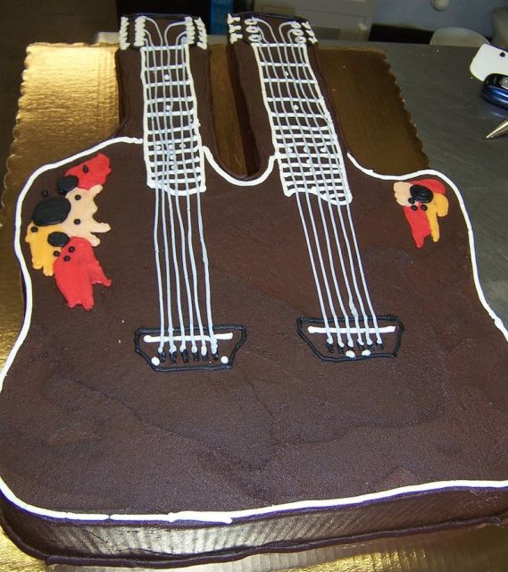 guitar Grooms Cake.jpg