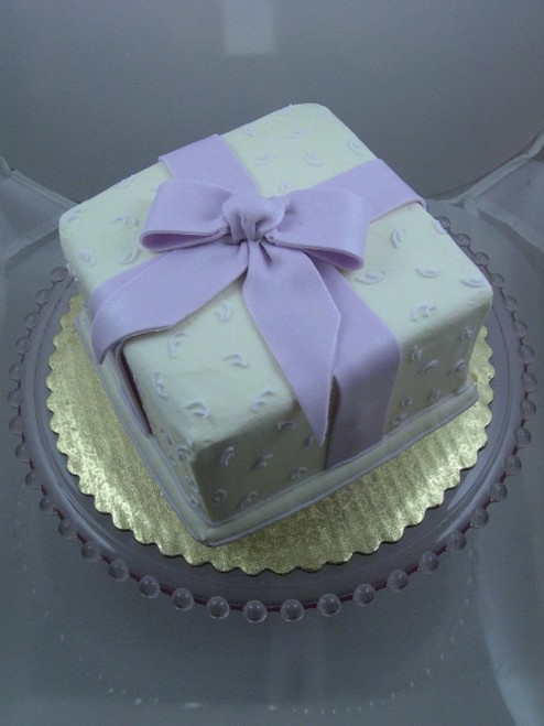 Single Square wedding cake pic