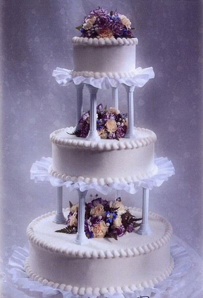 classic and traditional wedding cake images