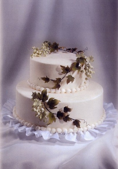 small floral wedding cake photo