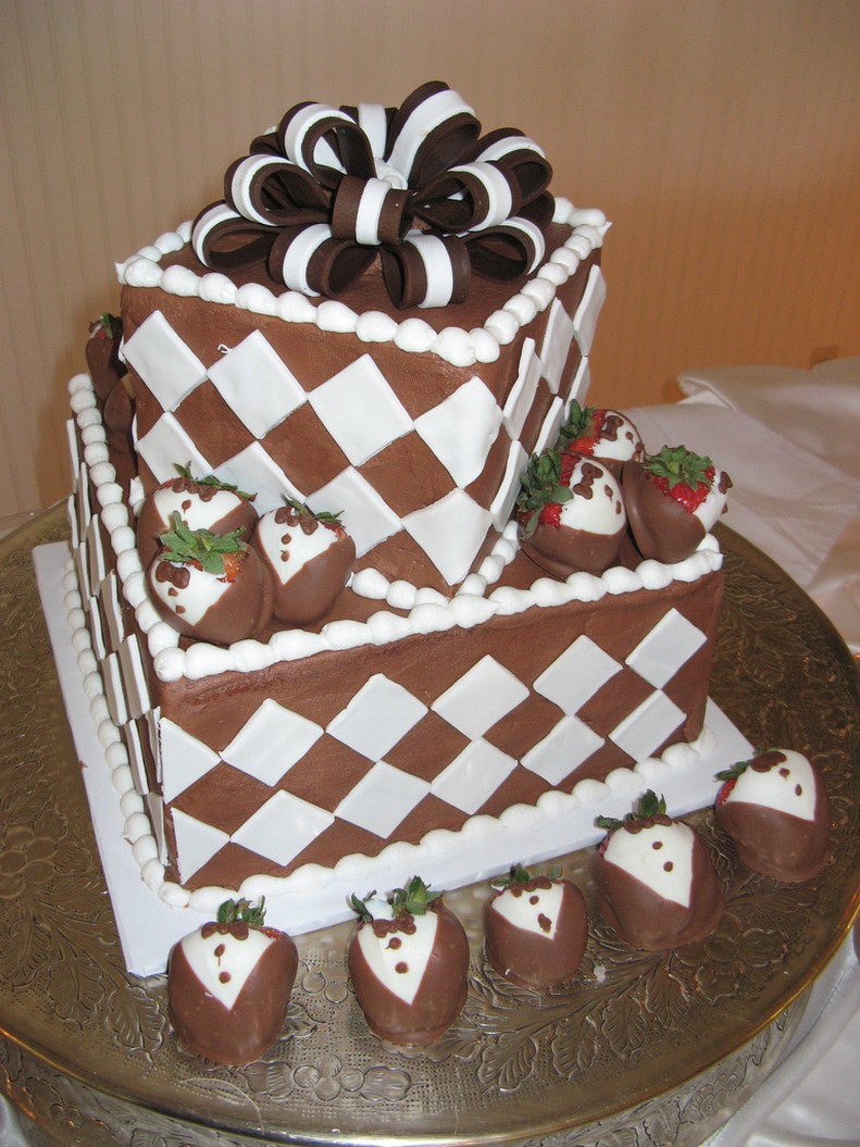 Elegant chocolate Grooms Cake.jpg