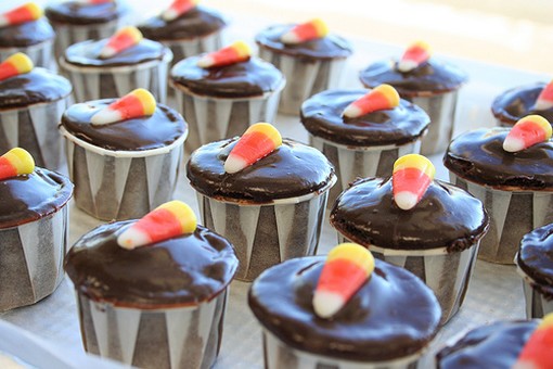 Halloween Mini Cupcakes.jpg