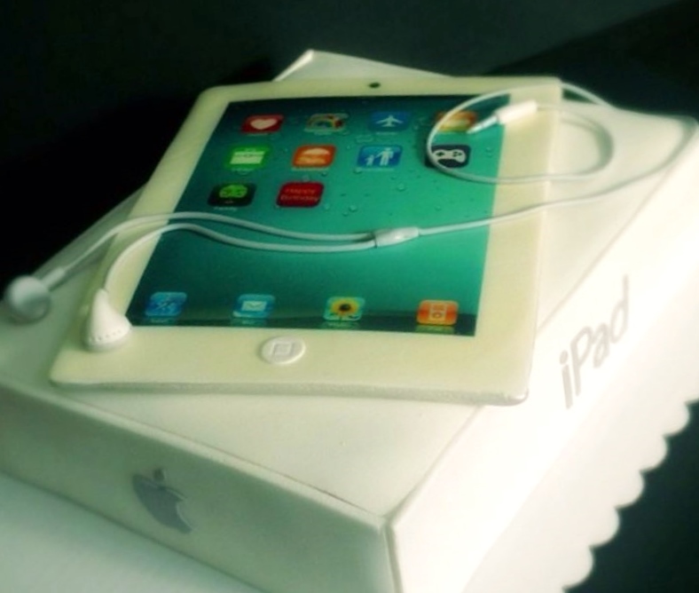 Apple iPad cake with box.JPG