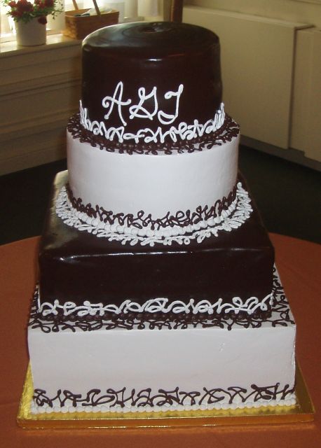 Wedding chocolate cake photo