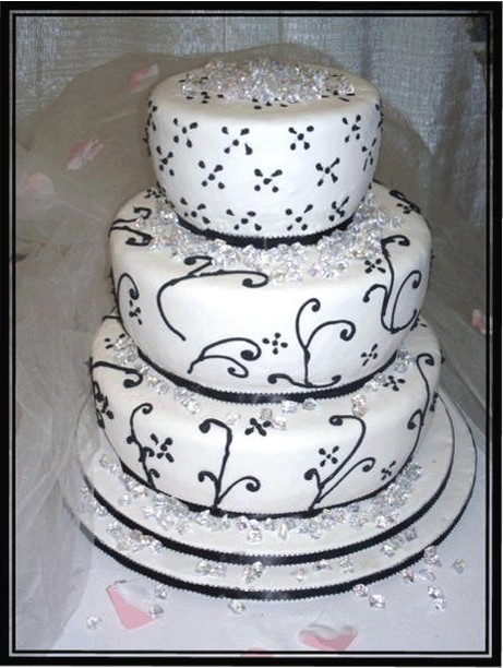 wedding cake black and white