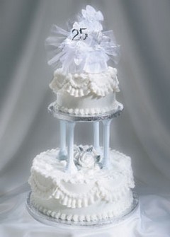wedding cakes in pure white with fancy topper