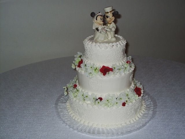 Pictures of Wedding Cakes with cartoon topper