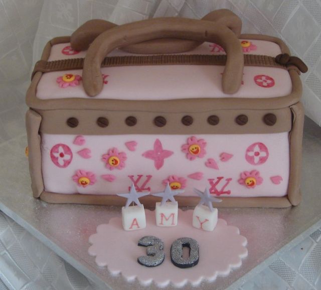Designer handbag 30th birthday cake.JPG
