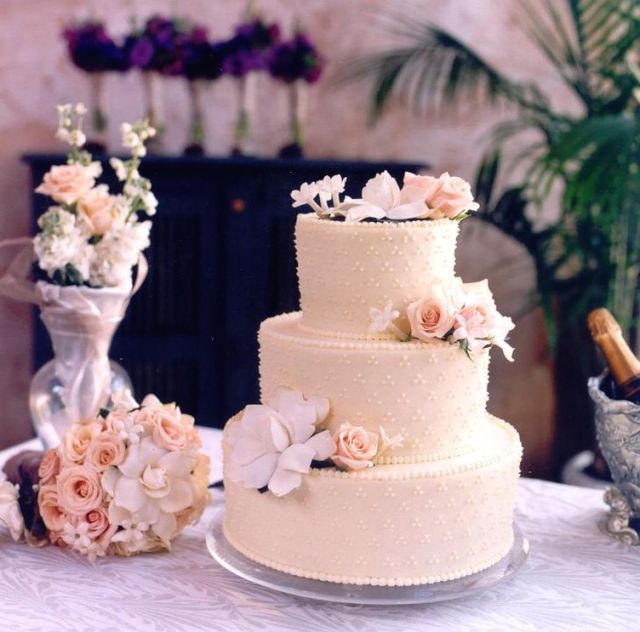 simple Wedding cake