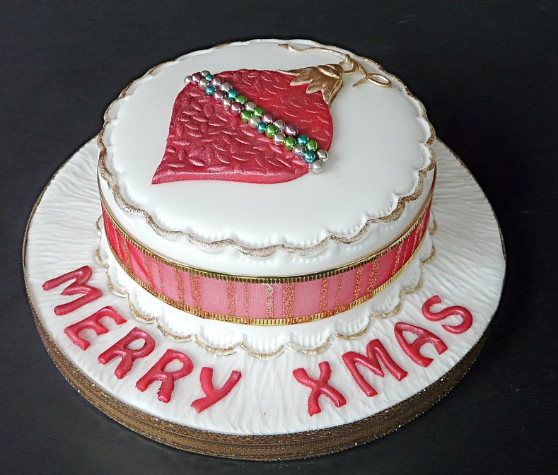Photo of Christmas cake plate.JPG
