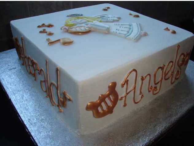 Square Angel Christmas Cake photo.JPG