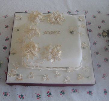 unique christmas cake.JPG