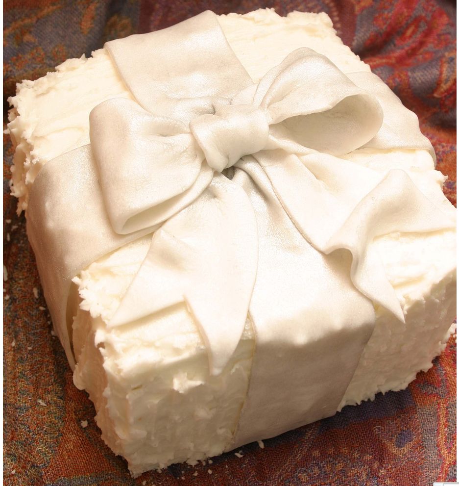 White Christmas gift box with bow.JPG