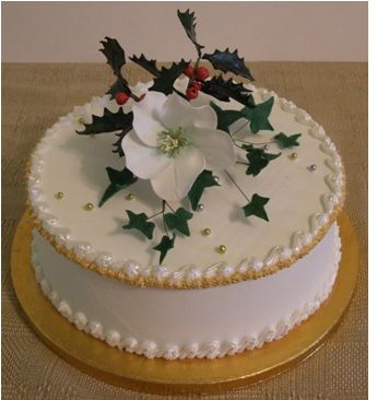 Christmas Cake with Christmas White Rose.JPG
