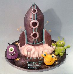 Rocket Ship & Aliens Theme 5th Birthday Cake.JPG