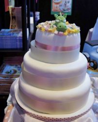 Dragon Popping Out of 3 Tier Cake for Kids.JPG