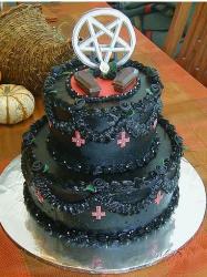 Halloween wedding cake pics.JPG