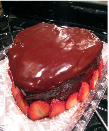 Straberries heart shaped valentine cake.JPG