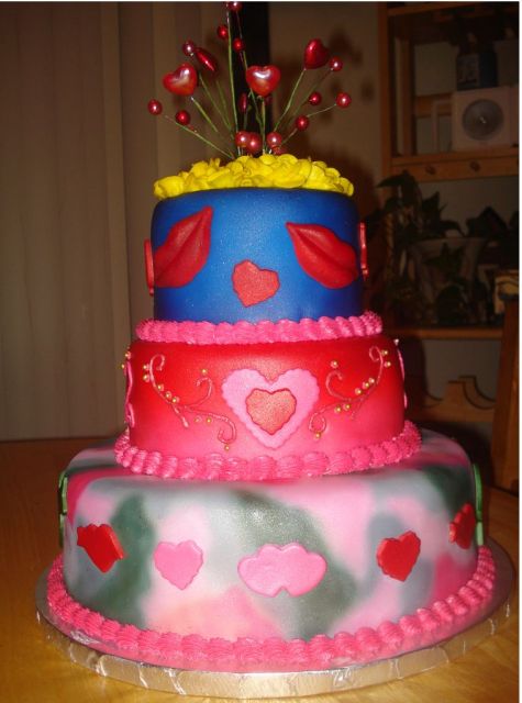 Three tier cakes for valentines day.JPG