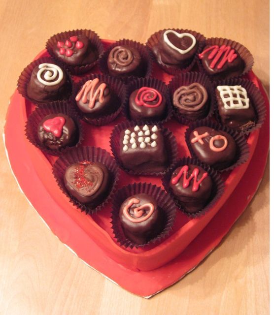 Chocolate valentines cake.JPG