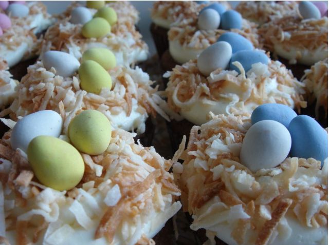 Easter cup cakes.JPG