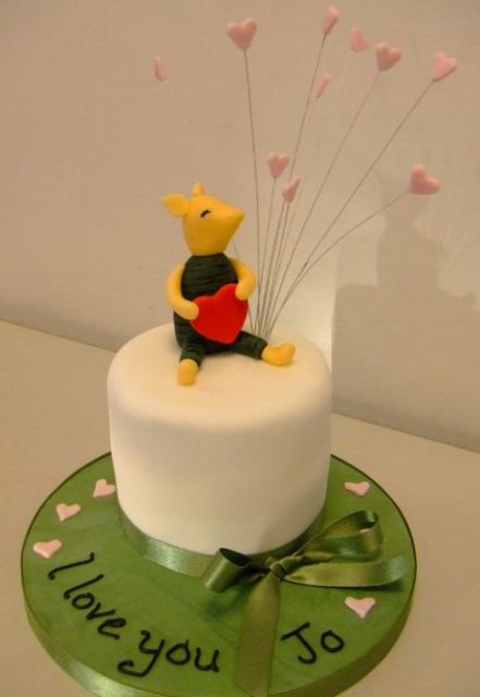 Piglet cake.JPG