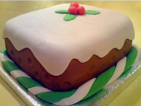 Christmas pudding cake with berries topper.PNG