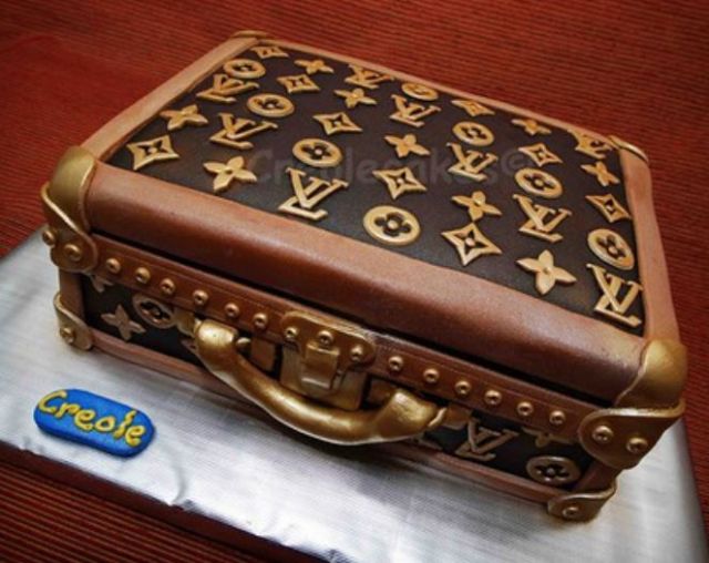 Louis Vuitton suitcase cake picture.JPG