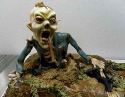 2015 halloween zombie cakes picture.JPG
