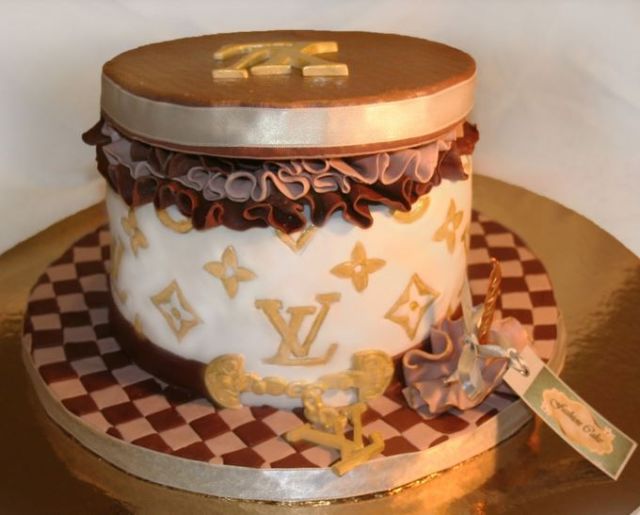 Three toned Louis Vuitton cake images.JPG