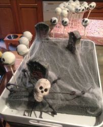 Shulls halloween cake photo.JPG