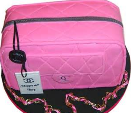 Hot pink CHanel purse cake with necklace