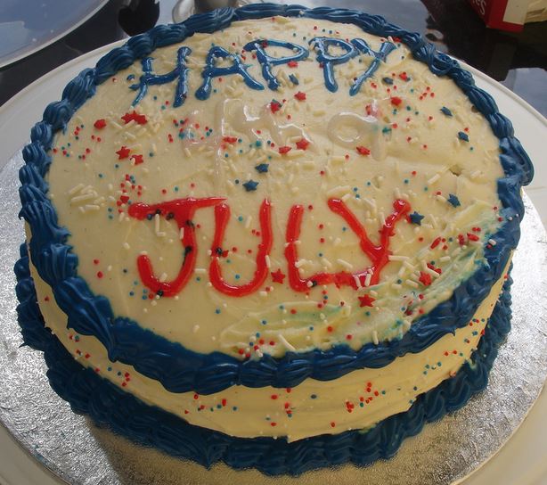 Easy homemade July 4th cake ideas.JPG