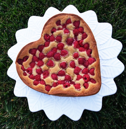 Heart valentine pie picture with full of berries.PNG