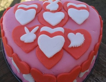 Peanut butter fondant bright color valentine cake.PNG