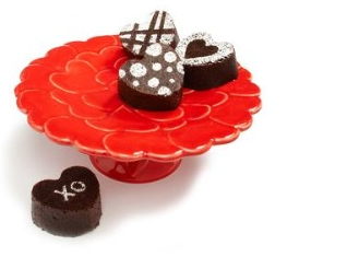 Tiny dark chocolate small valentine cakes in heart shapes.PNG