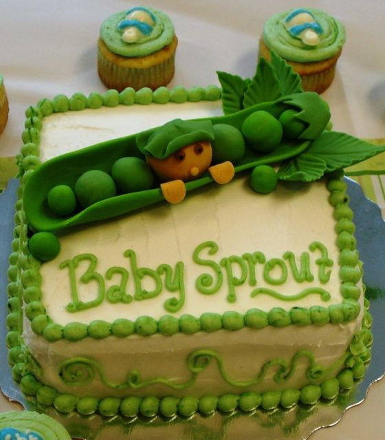 Cute baby shower cake with bean sprout theme and matching cupcakes.JPG