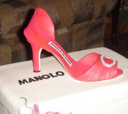Pink shoe and box cake.JPG