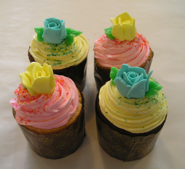 Colorful Happy Mother's Day Cupcakes picture.PNG