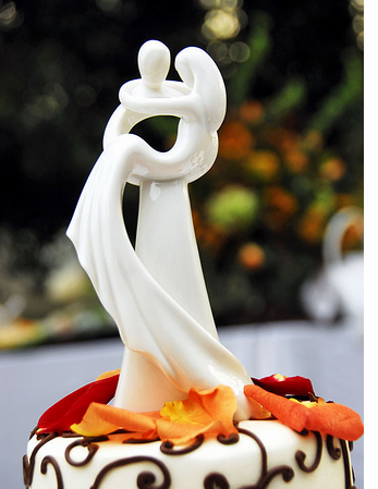 Romantic wedding cake topper picture.PNG