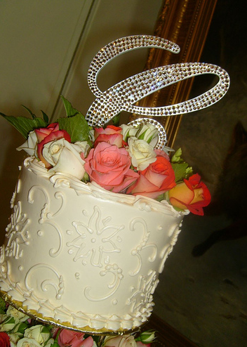 Picture of monogram wedding cake toppers.PNG