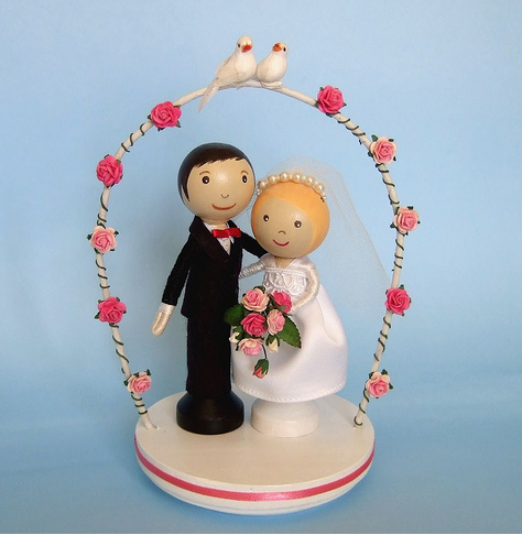 Picture of Romantic Wedding Cake Topper with turtle doves and roses.PNG