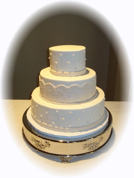 simple wedding cake with style