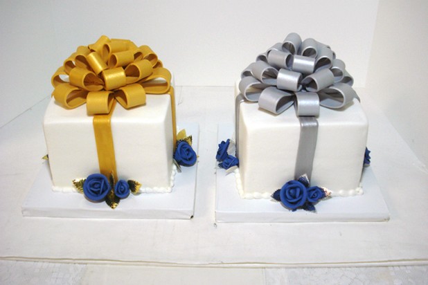 boxy looking wedding cakes picture