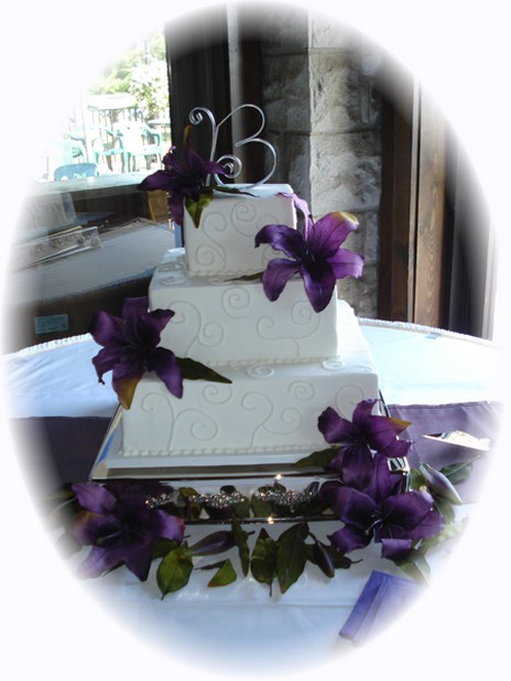 beach wedding cake in sqaure