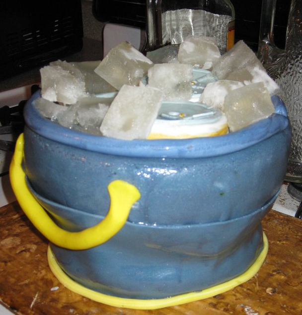 Fathers day Beer bucket cake.PNG