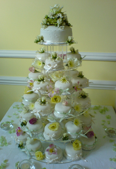 wedding cake mini cakes.jpg