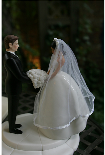 Classic cake topper decoration for weddings.PNG